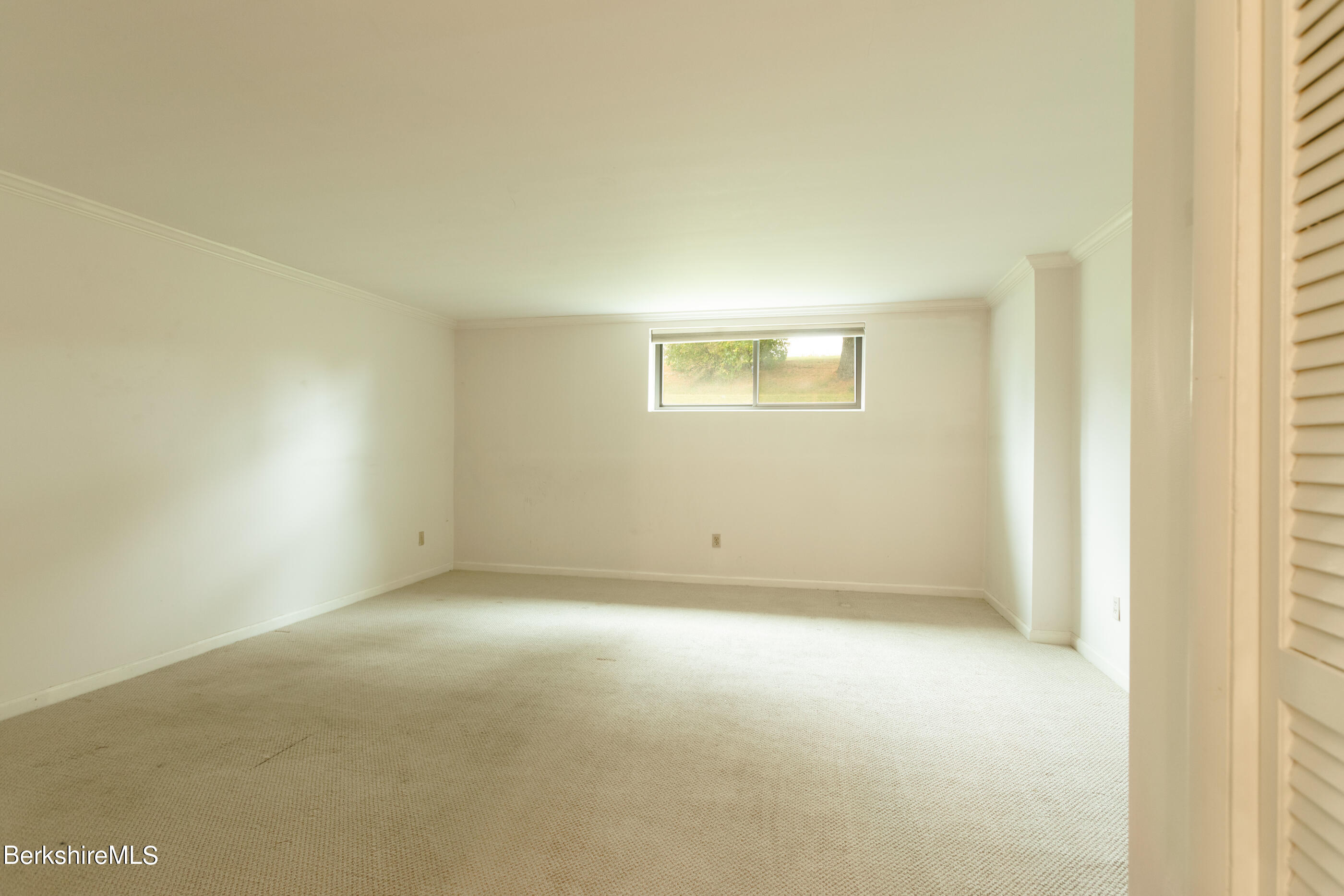 8 Rolling Hills, Unit 8 Lenox, MA 01240 - Photo 18 of 40 image-36