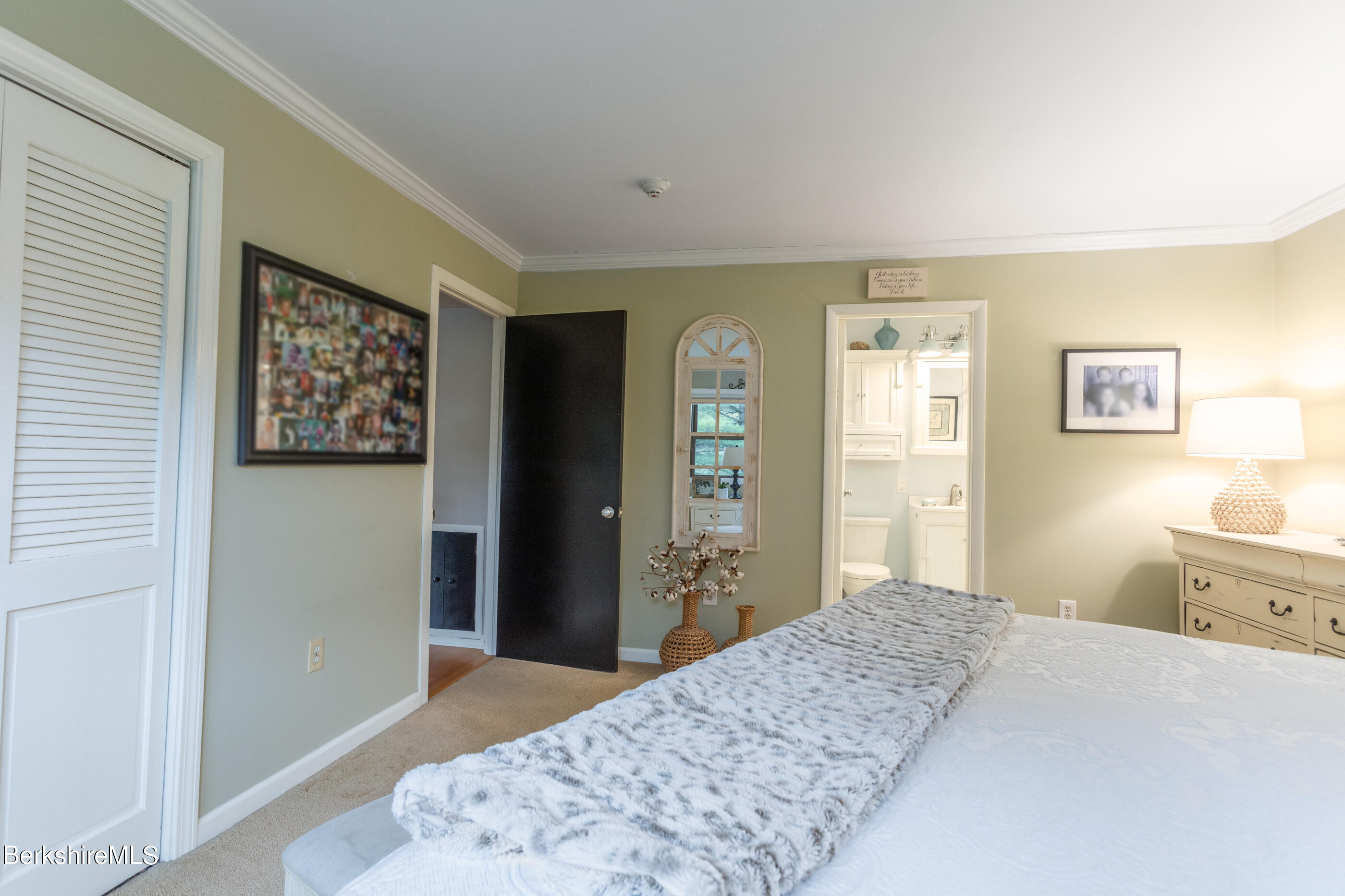 8 Rolling Hills, Unit 8 Lenox, MA 01240 - Photo 8 of 40 image-29