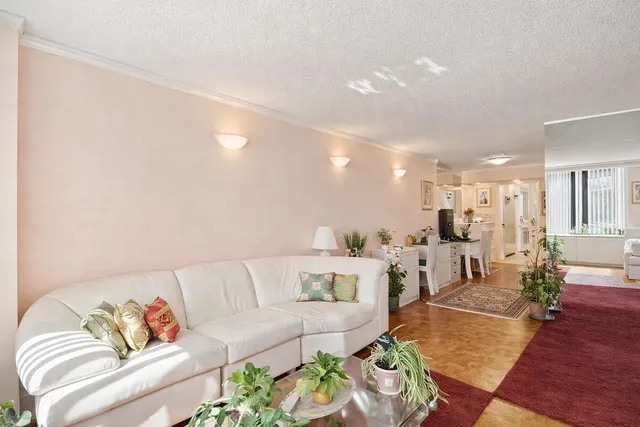 $695,000 | 445 5th Avenue, Unit 28EF | Midtown South