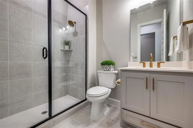 $699,900 | 6333 Hedgecoxe Road, The Colony, TX 75056