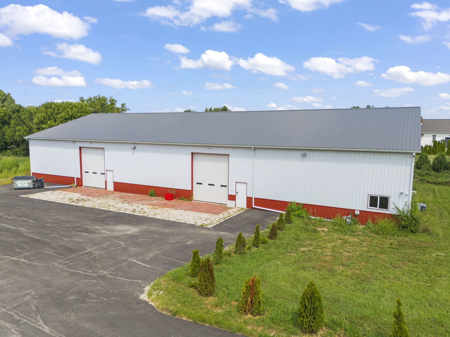 10N862 Muirhead Road Elgin, IL 60124 - Photo 4 of 47 a view of backyard of house