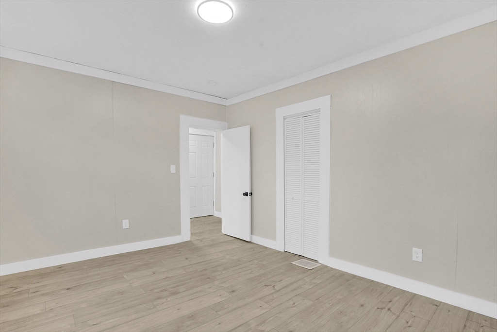 14 Adams Street Springfield, MA 01105 - Photo 11 of 37