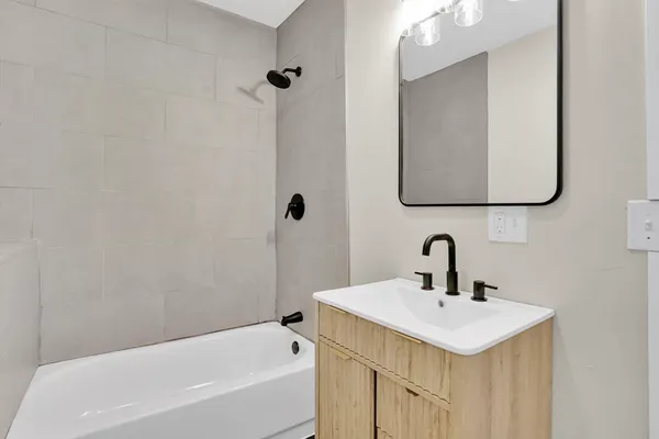 $333,000 | 14 Adams Street, Springfield, MA 01105