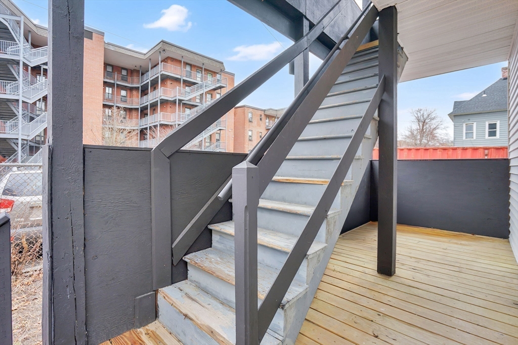 14 Adams Street Springfield, MA 01105 - Photo 16 of 37