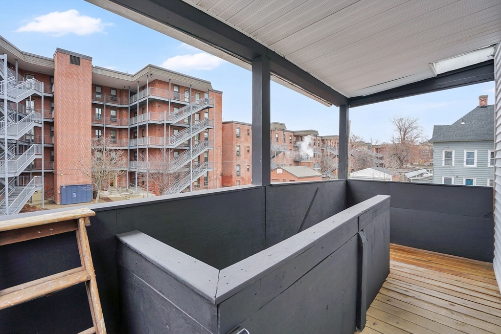 14 Adams Street Springfield, MA 01105 - Photo 17 of 37