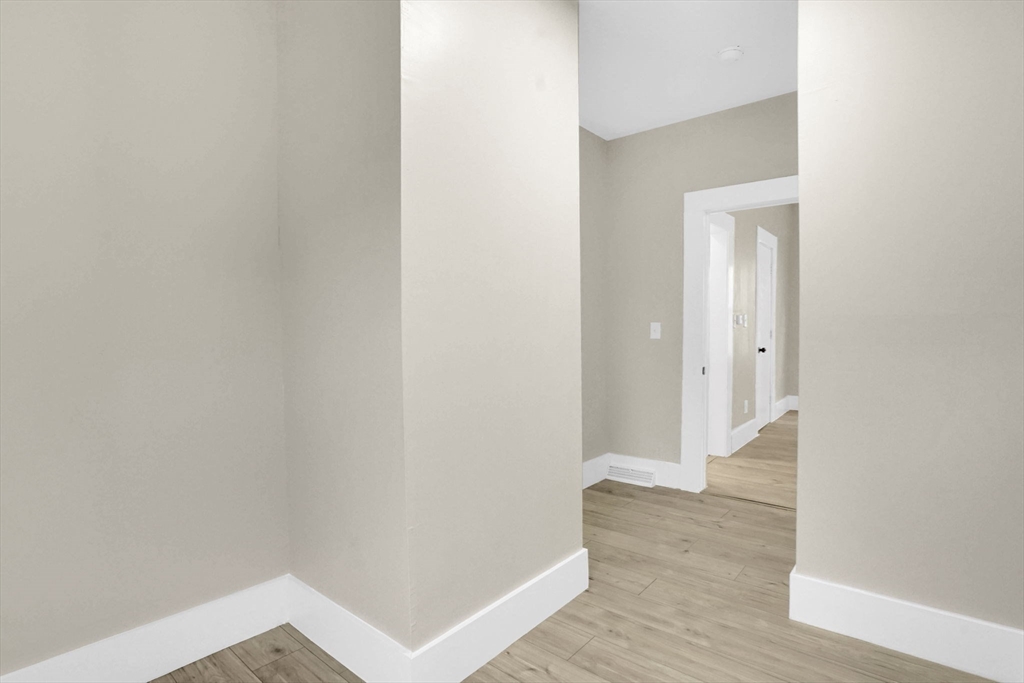 14 Adams Street Springfield, MA 01105 - Photo 19 of 37