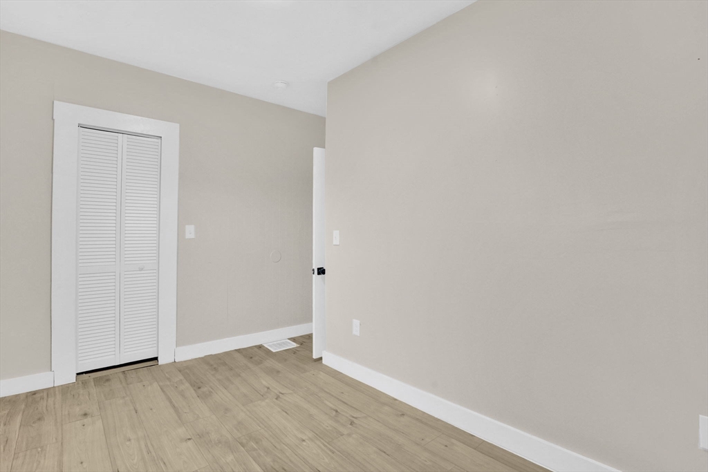 14 Adams Street Springfield, MA 01105 - Photo 20 of 37