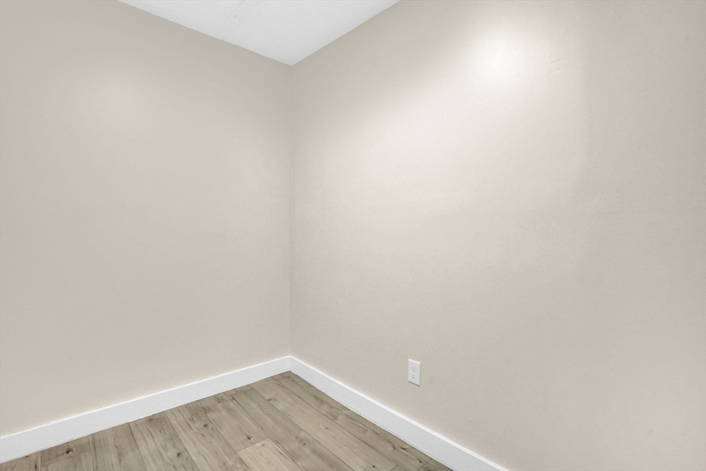 14 Adams Street Springfield, MA 01105 - Photo 21 of 37