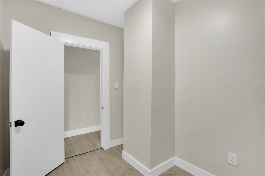14 Adams Street Springfield, MA 01105 - Photo 22 of 37