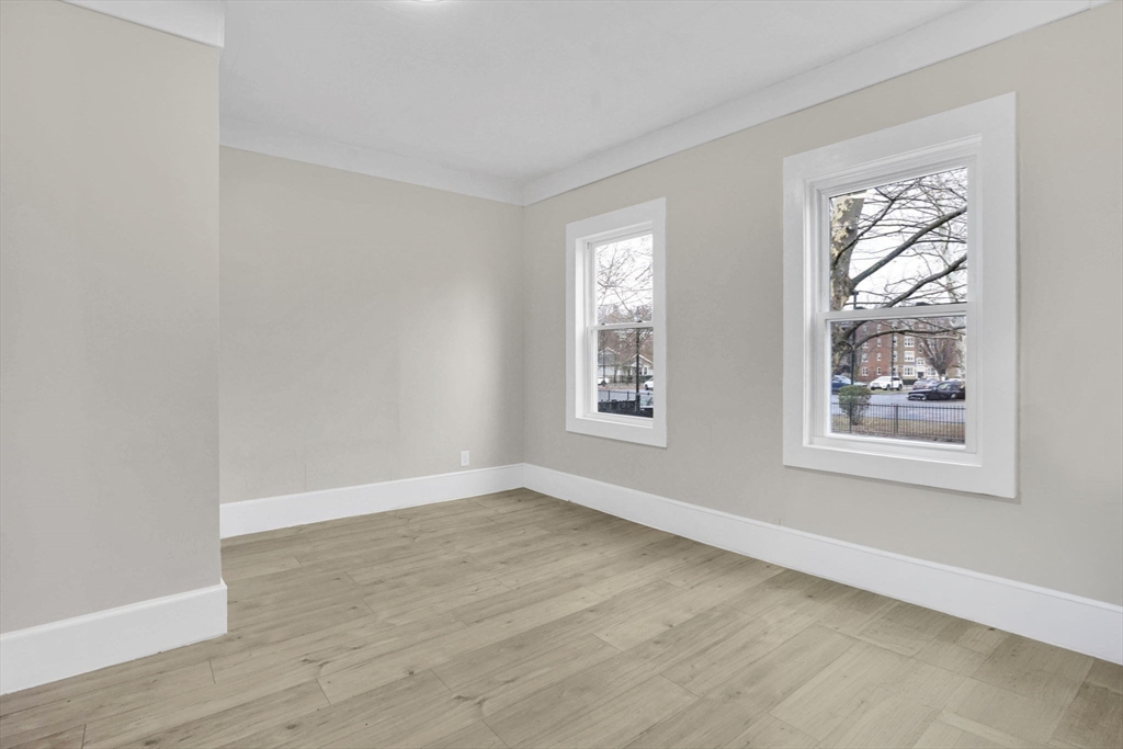 14 Adams Street Springfield, MA 01105 - Photo 26 of 37