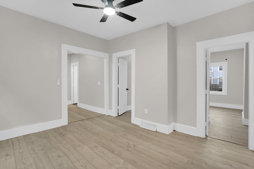 14 Adams Street Springfield, MA 01105 - Photo 3 of 37