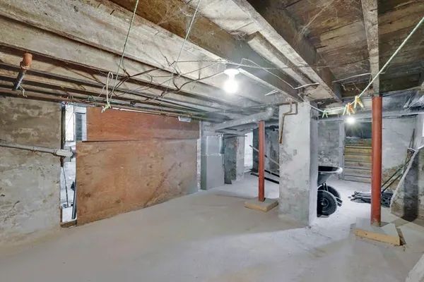 $333,000 | 14 Adams Street, Springfield, MA 01105