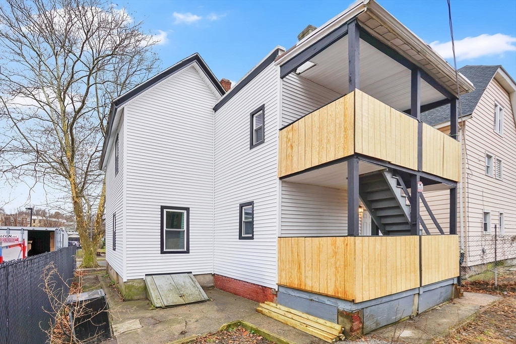 14 Adams Street Springfield, MA 01105 - Photo 35 of 37