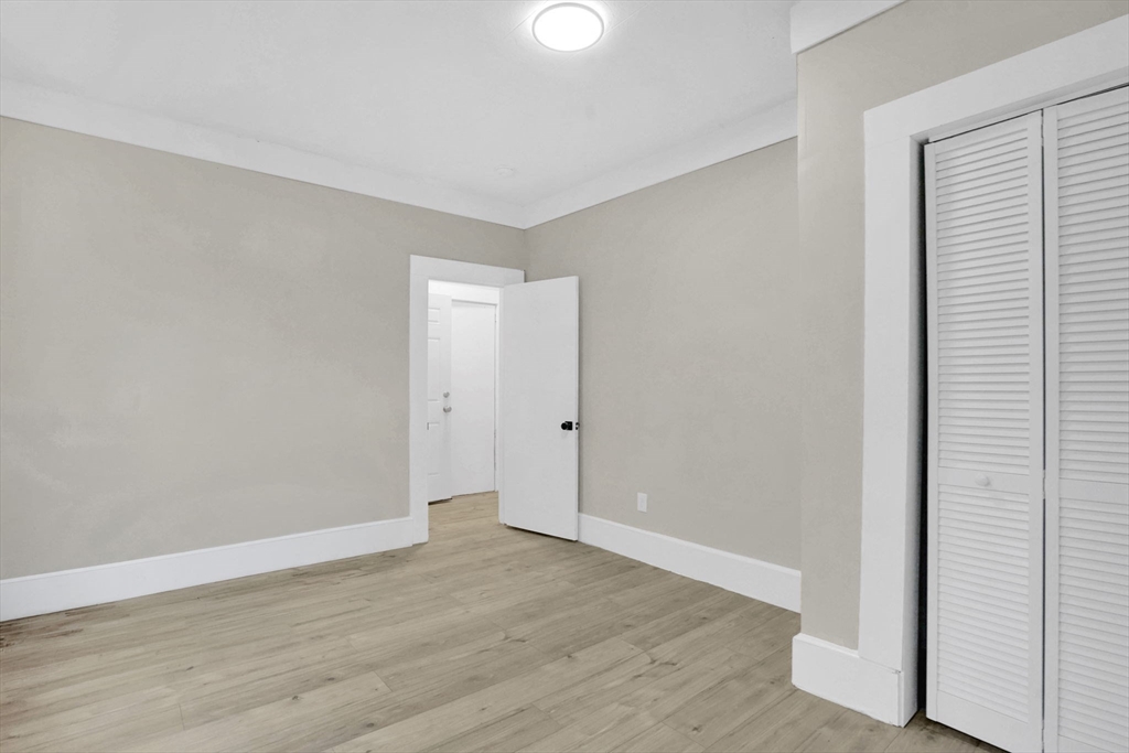 14 Adams Street Springfield, MA 01105 - Photo 10 of 37