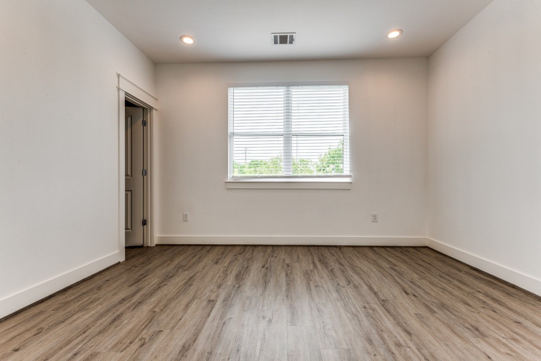 728 East 38th Street Houston, TX 77022 - Photo 15 of 18