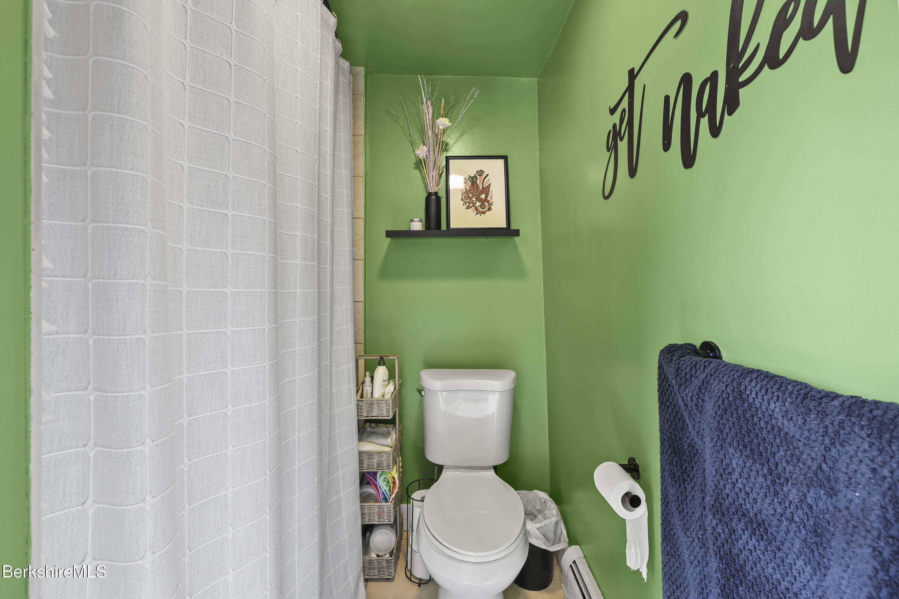 35 Prospect Street Pittsfield, MA 01201 - Photo 21 of 41 Second Floor Bathroom