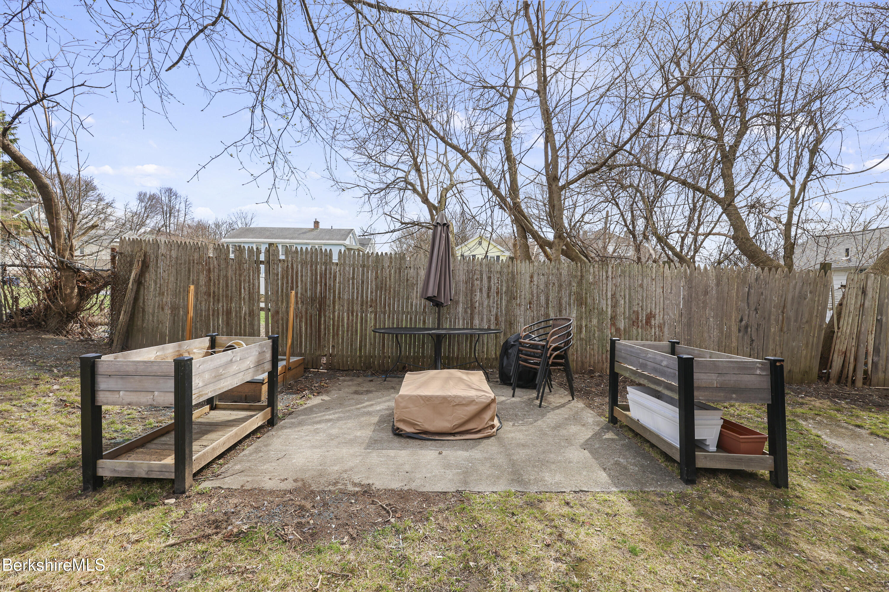 35 Prospect Street Pittsfield, MA 01201 - Photo 37 of 41 Patio