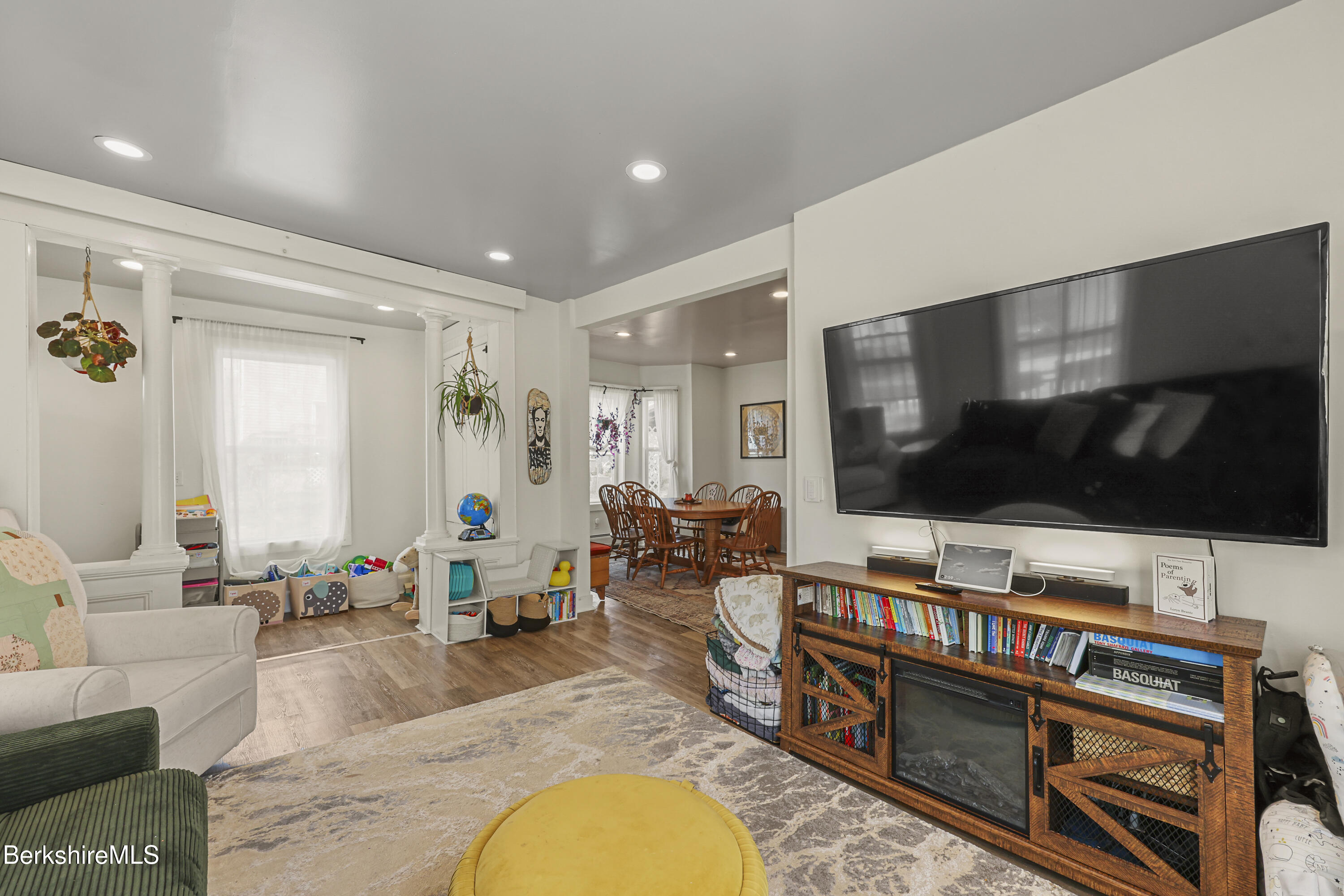 35 Prospect Street Pittsfield, MA 01201 - Photo 8 of 41 Living Room