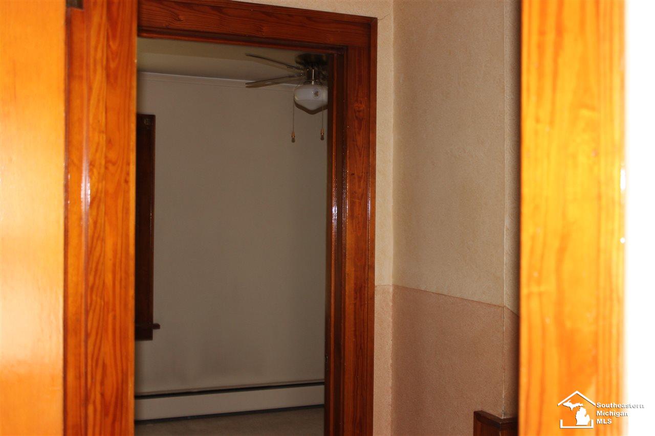 83 Abbott Street River Rouge, MI 48218 - Photo 6 of 19 31304838-5.JPG