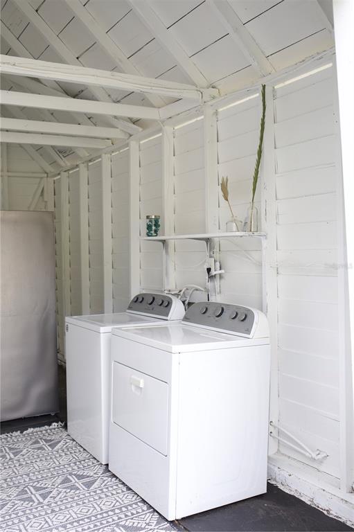 1126 Ruby Street Lakeland, FL 33815 - Photo 33 of 38 a utility room with dryer and washer