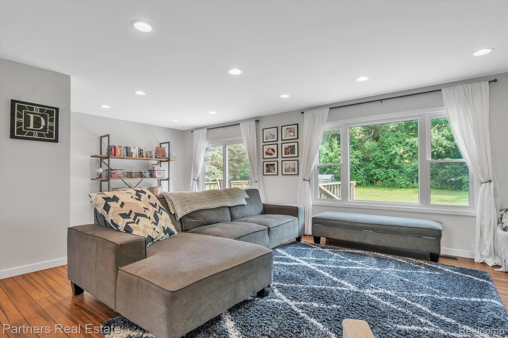 8938 McColl Road Brighton, MI 48116 - Photo 11 of 48 Gallery Image 11