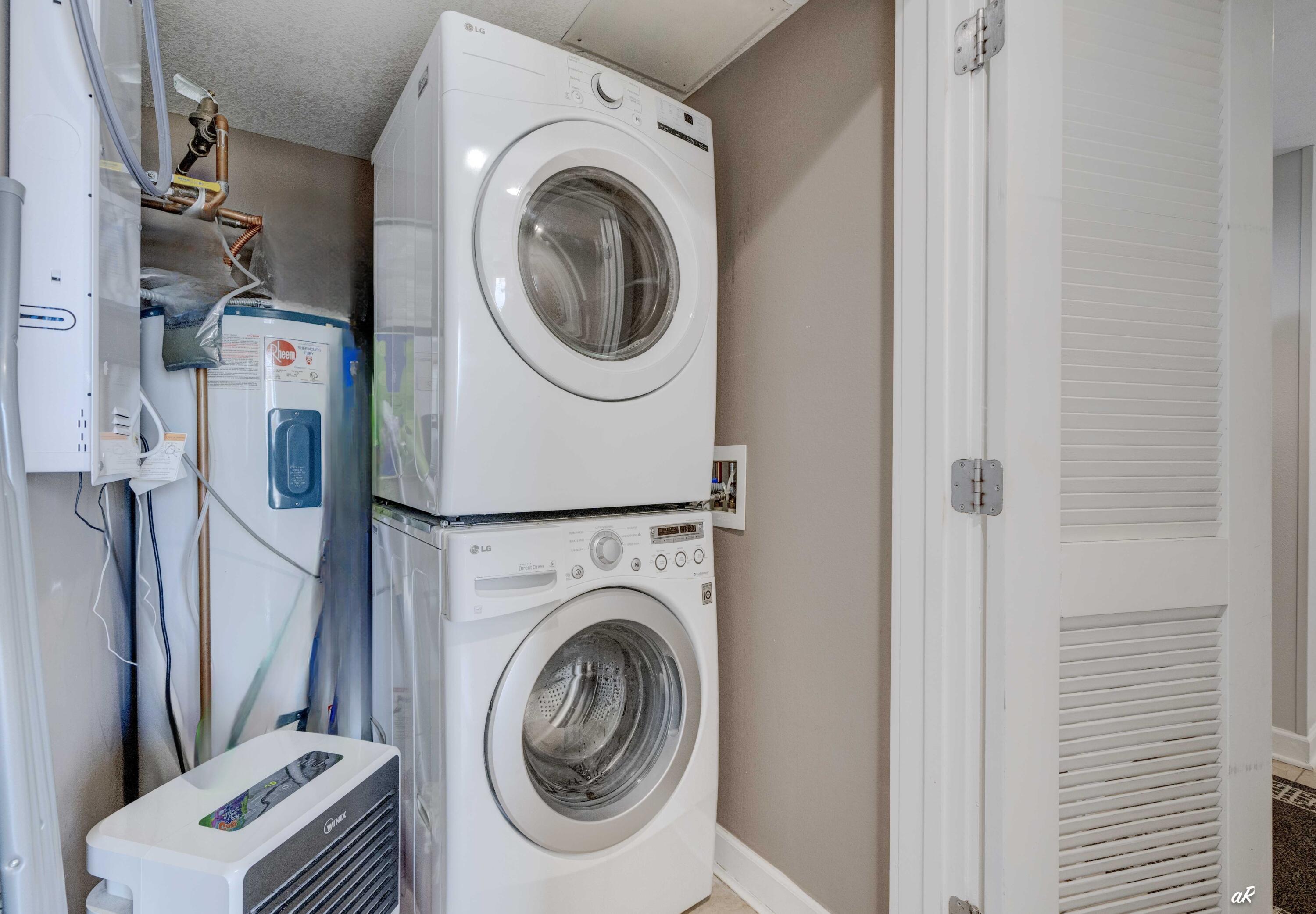 11807 Front Beach Road, Unit 11201 Panama City Beach, FL 32407 - Photo 33 of 59 Laundry