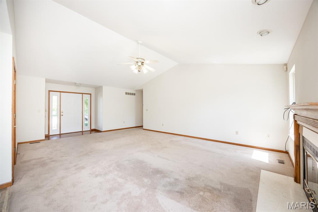 916 Crosswinds Drive Belleville, IL 62221 - Photo 5 of 31