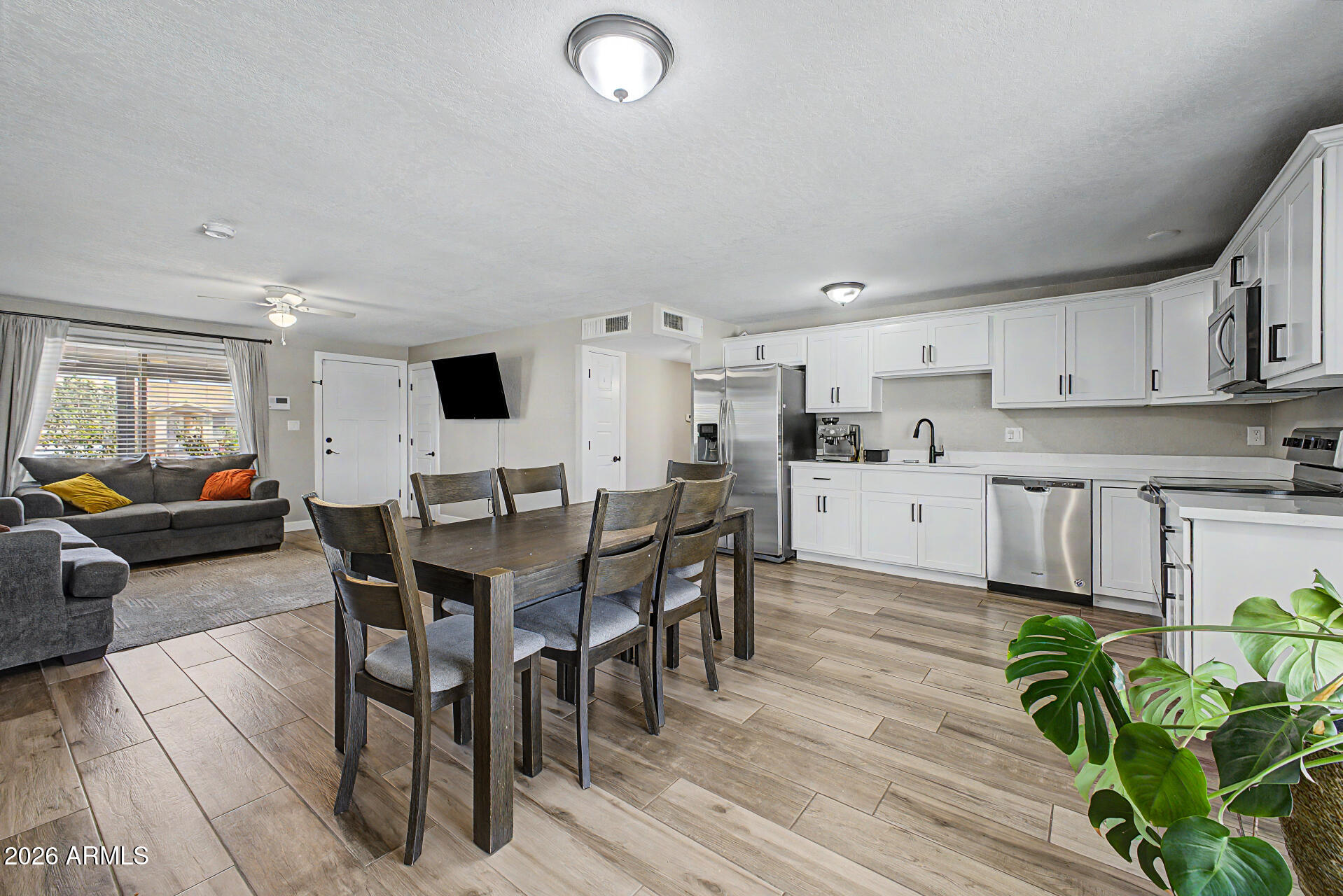 6141 West Alvarado Road Phoenix, AZ 85035 - Photo 8 of 26 8 - Alvarado