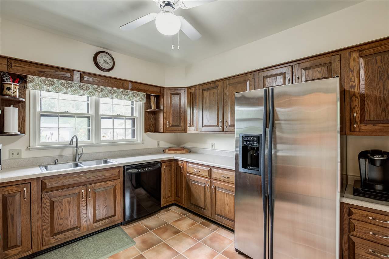 4015 Stringtown Road Evansville, IN 47711 - Photo 6 of 32 Gallery Image 6