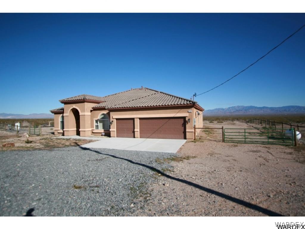 4256 South Zircon Road Golden Valley, AZ 86413 - Photo 2 of 18