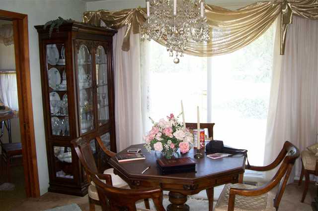 23161 North Taylor Road Canton, IL 61520 - Photo 5 of 13 Gallery Image 5
