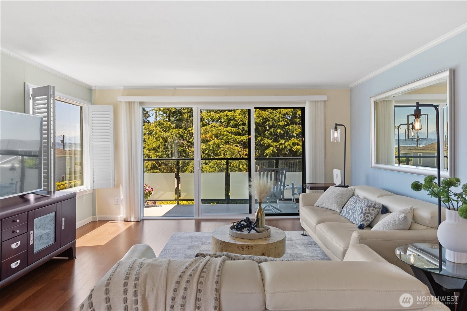 300 2nd Avenue North, Unit 2H Edmonds, WA 98020 - Photo 9 of 39