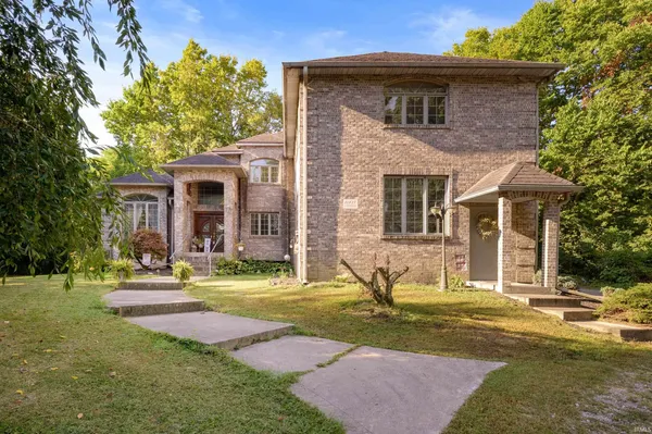 $459,900 | 11817 East Edgewater Road, Albany, IN 47320