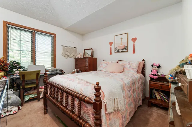 $499,900 | 11817 East Edgewater Road, Albany, IN 47320