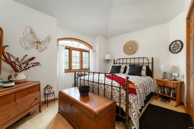 $499,900 | 11817 East Edgewater Road, Albany, IN 47320