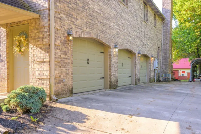 $499,900 | 11817 East Edgewater Road, Albany, IN 47320