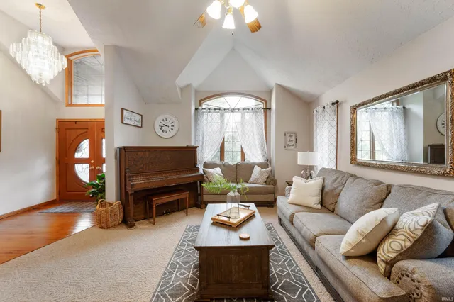 $499,900 | 11817 East Edgewater Road, Albany, IN 47320