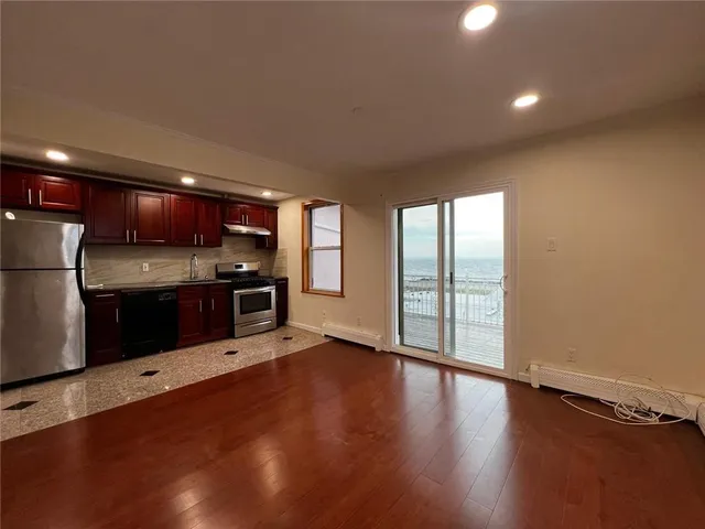 $559,000 | 4300 Atlantic Avenue, Unit 7 | Seagate