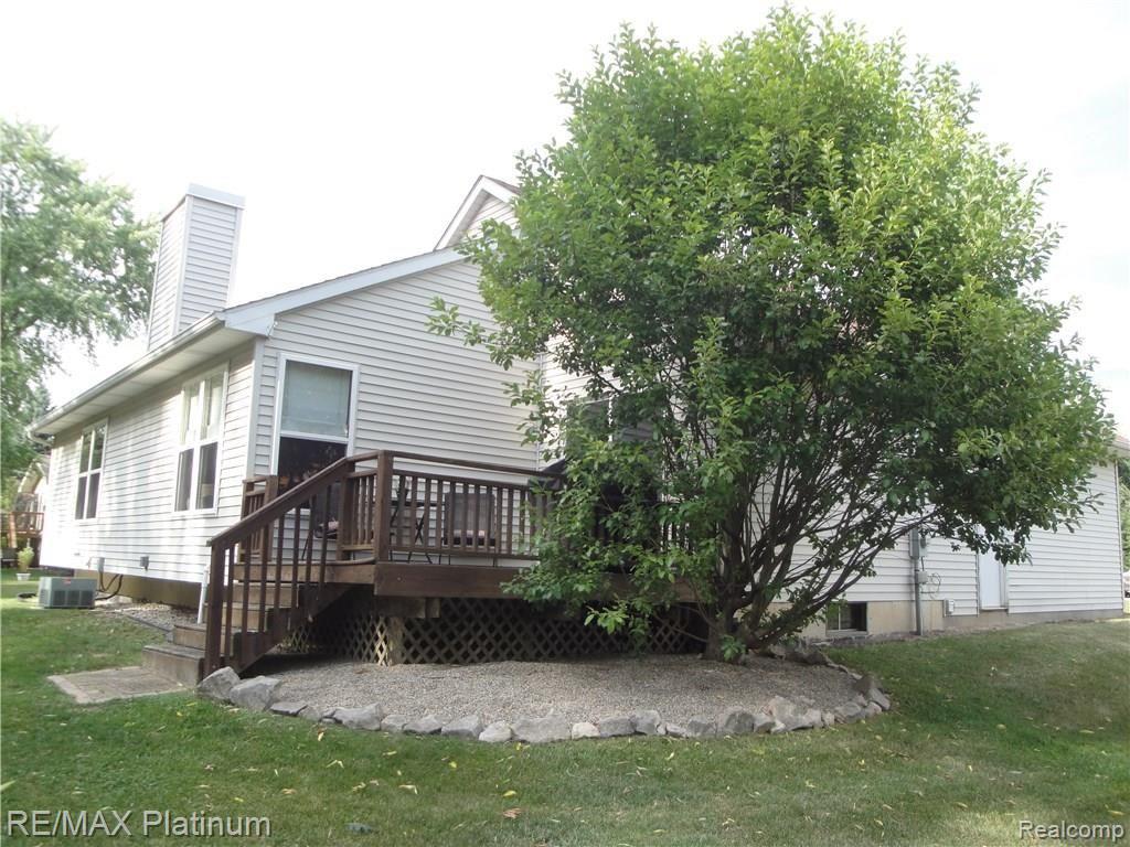 1201 Oakcrest Road Howell, MI 48843 - Photo 57 of 57 60.DSC08593