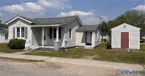 $1,250 | 237 South 12th Avenue, Hopewell, VA 23860