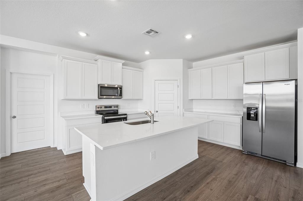 1749 Hummingbird Road Winter Haven, FL 33884 - Photo 7 of 30