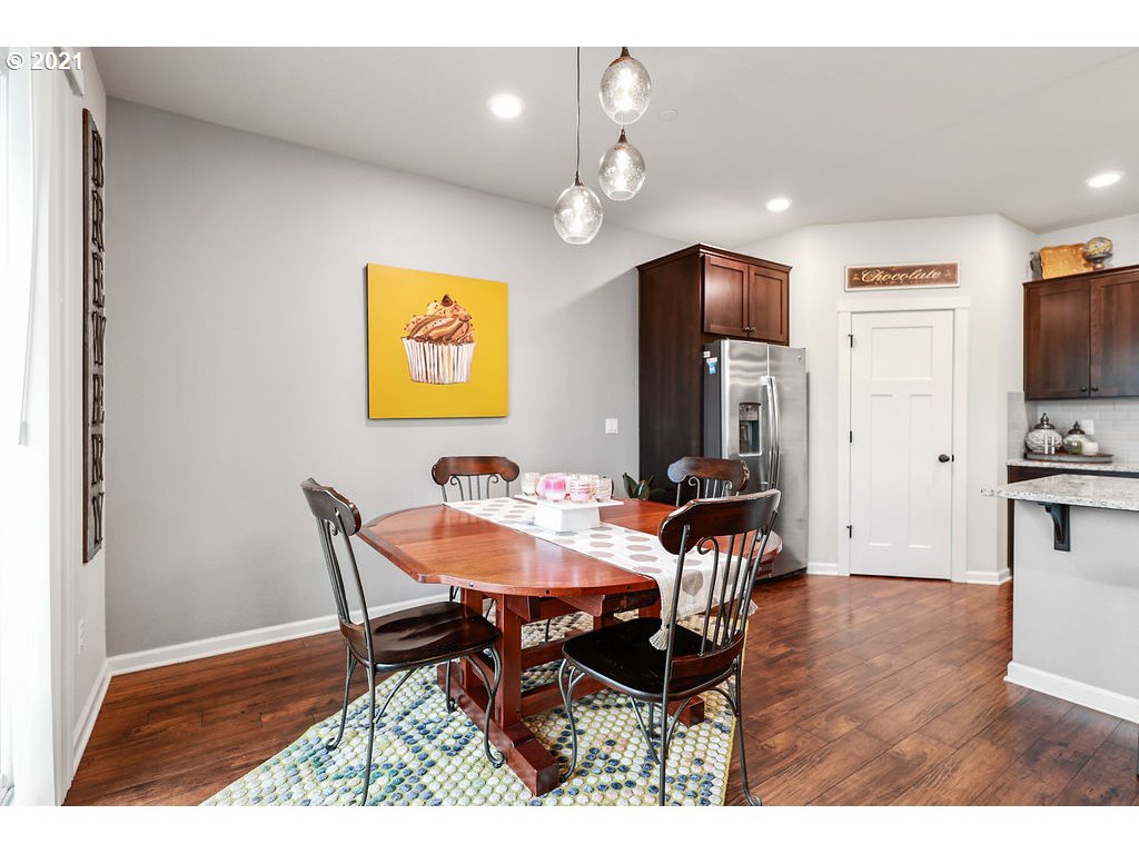 3554 Northeast Sitka Drive Camas, WA 98607 - Photo 11 of 29