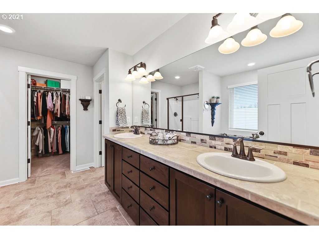 3554 Northeast Sitka Drive Camas, WA 98607 - Photo 20 of 29