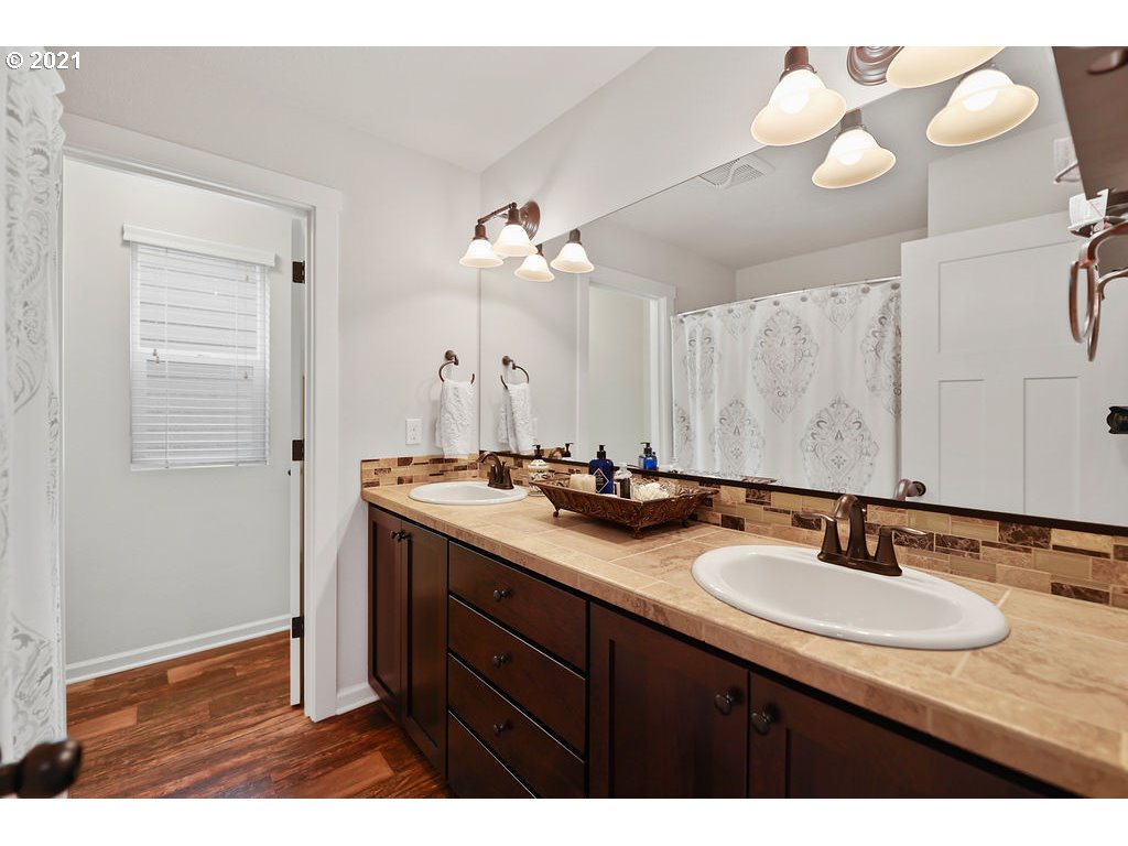 3554 Northeast Sitka Drive Camas, WA 98607 - Photo 21 of 29