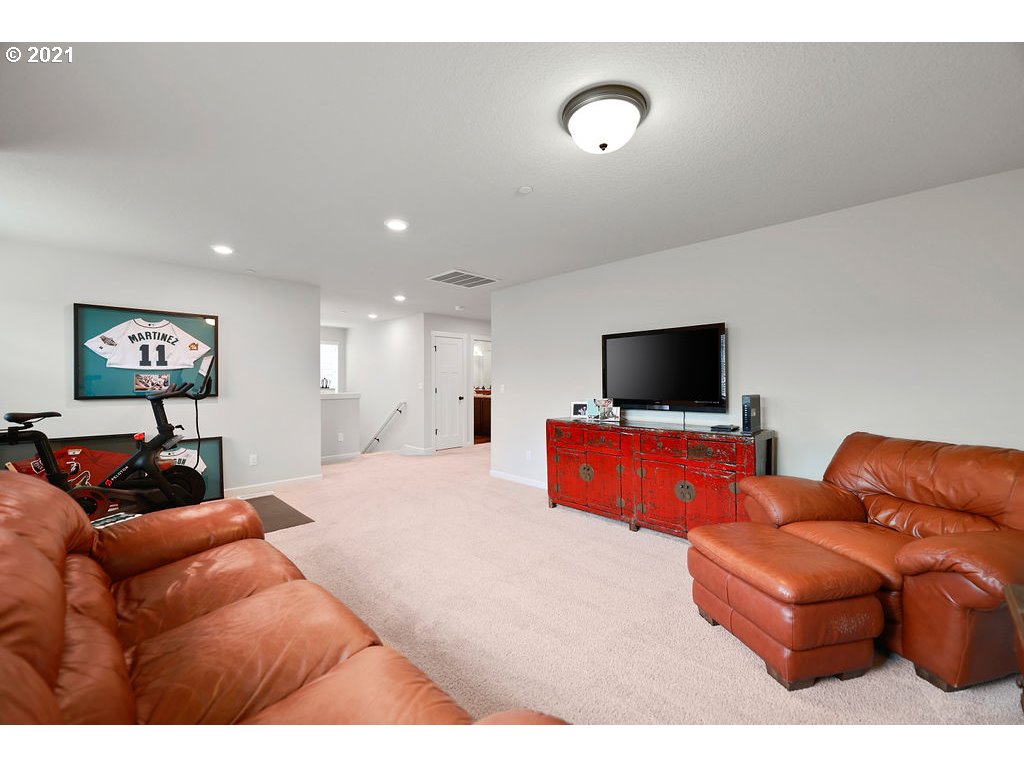 3554 Northeast Sitka Drive Camas, WA 98607 - Photo 26 of 29