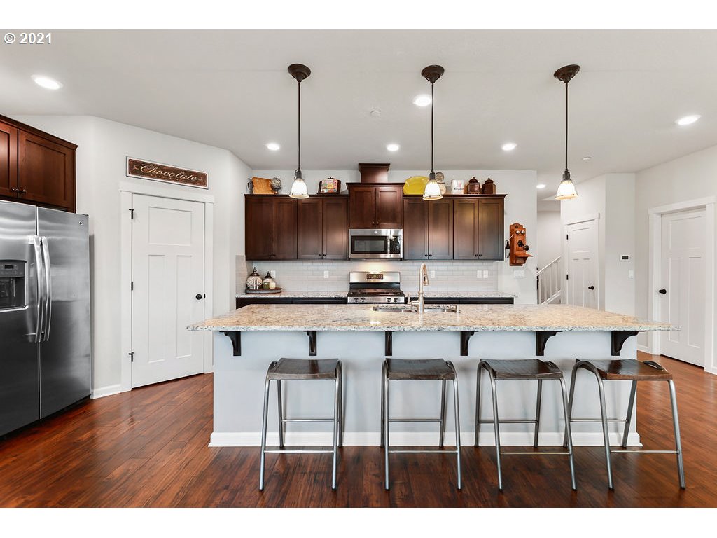 3554 Northeast Sitka Drive Camas, WA 98607 - Photo 8 of 29
