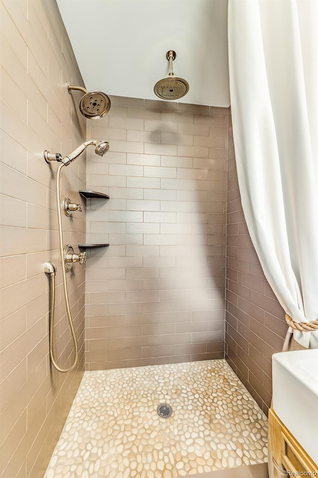 1955 East Snell Road Rochester, MI 48306 - Photo 11 of 49 First Floor Shower