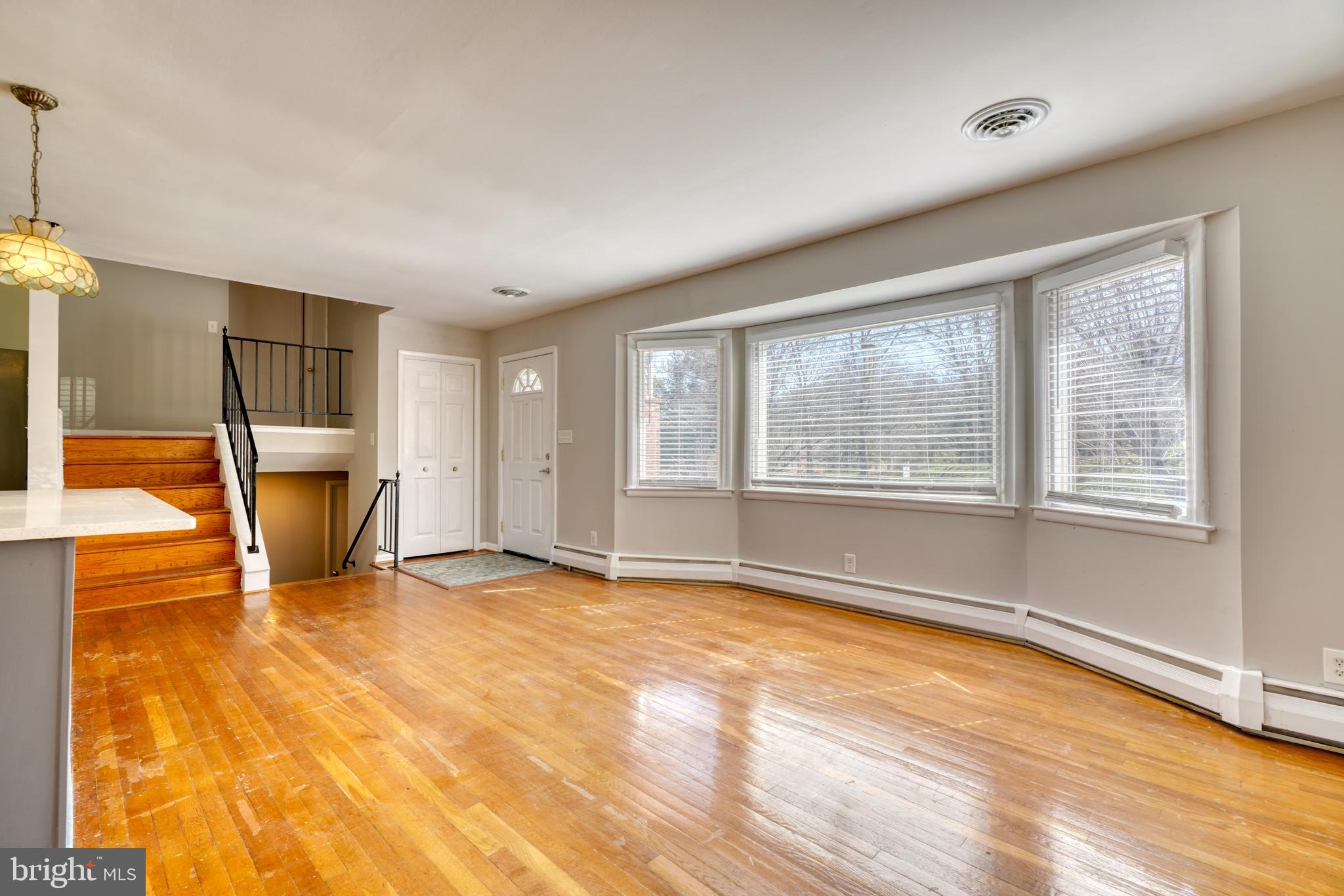704 Providence Road Towson, MD 21286 - Photo 5 of 34 Gallery Image 5