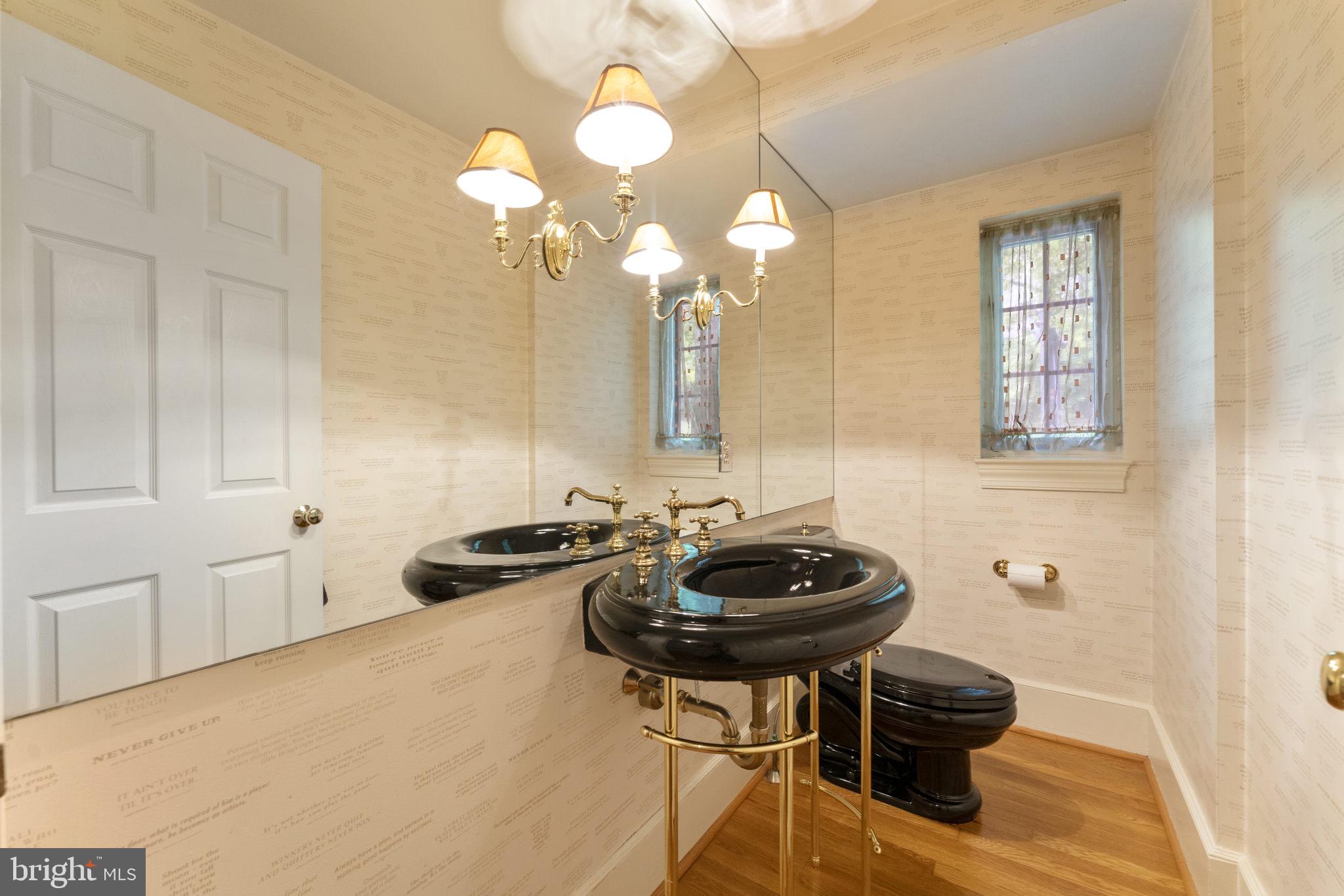 569 County Line Road Wayne, PA 19087 - Photo 15 of 64 Formal Powder Room off the Front Hallway