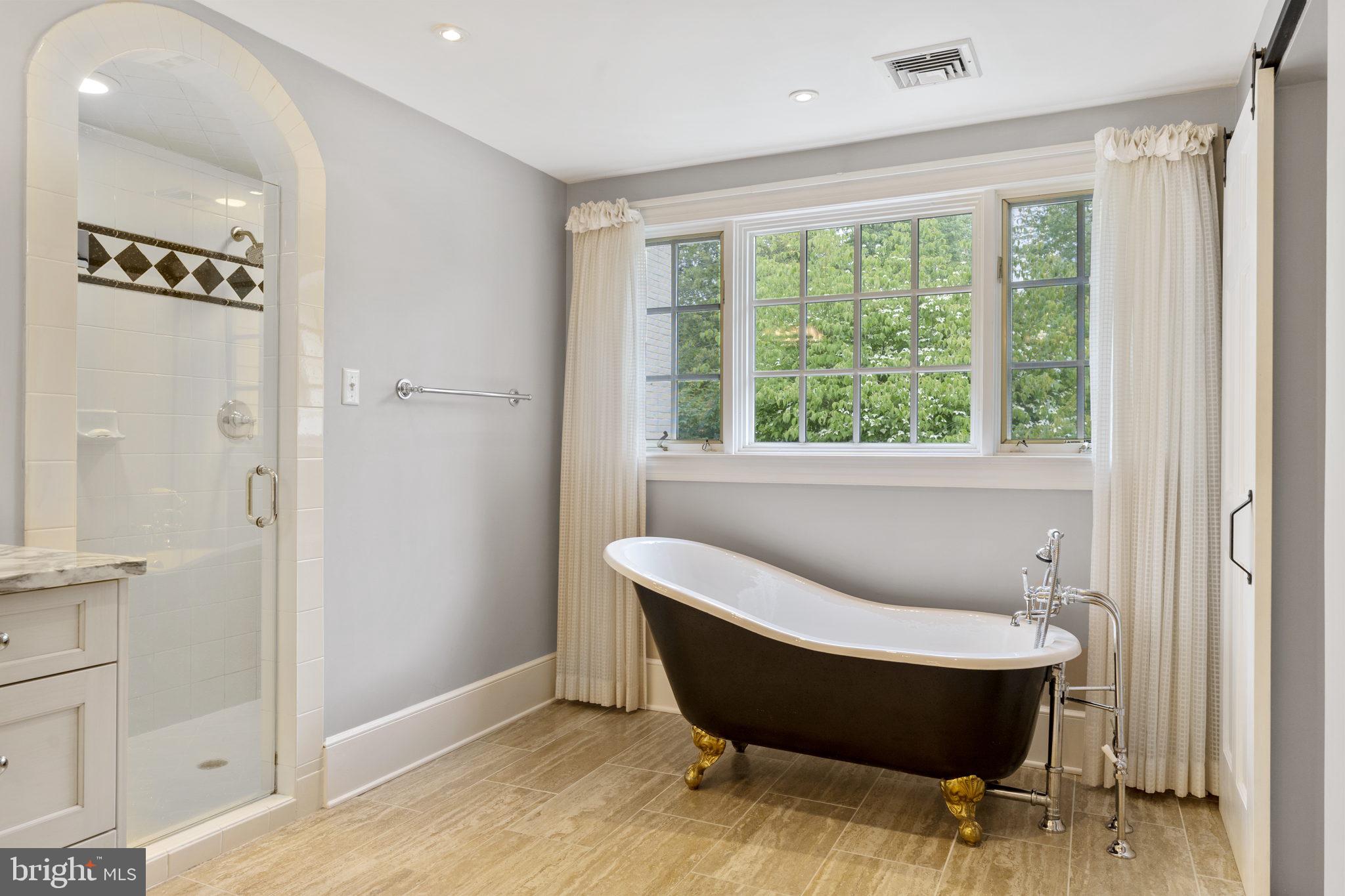 569 County Line Road Wayne, PA 19087 - Photo 31 of 64 Private Bath, Separate Shower, No Shades needed!